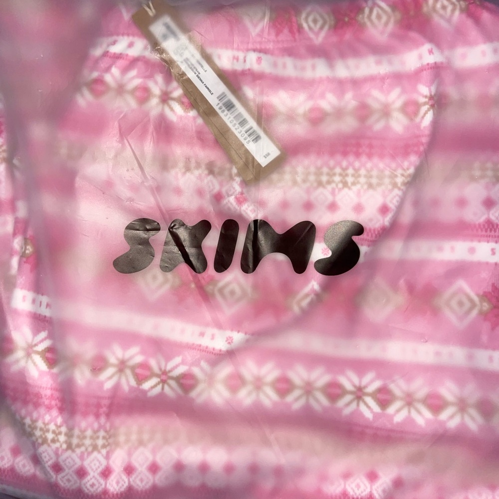 skims bubble gum fair isle pants